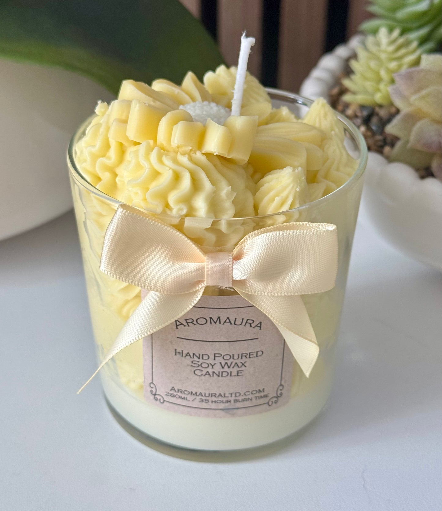 Whipped yellow Daisy candle