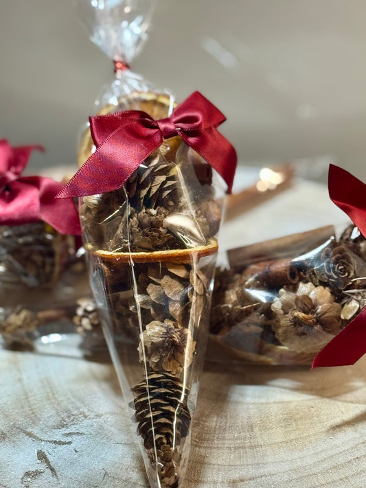 Potpourri cone - Orange and clove