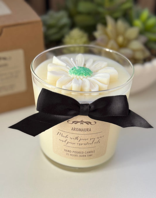Green daisy candle