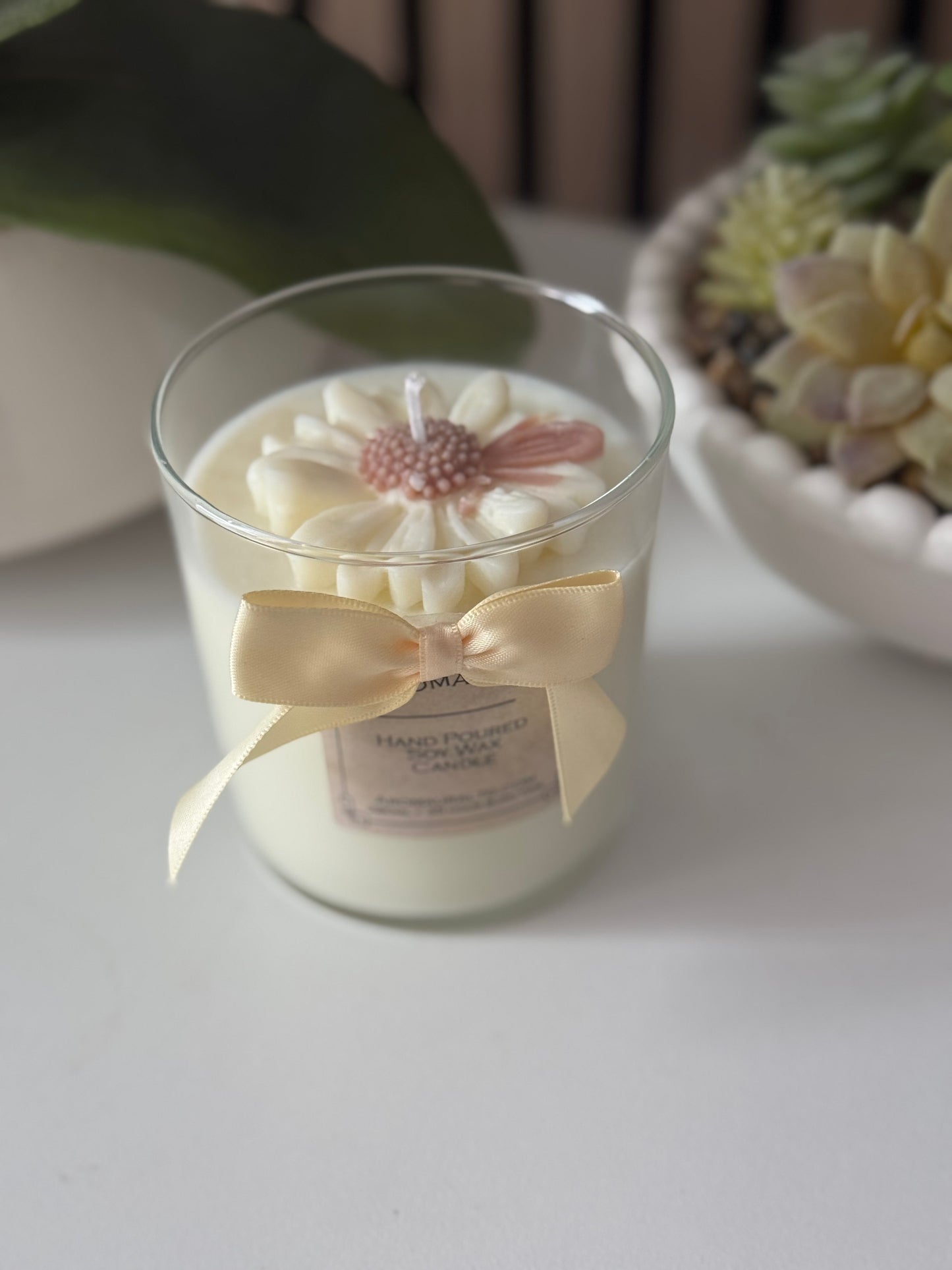 Cosy Daisy candle