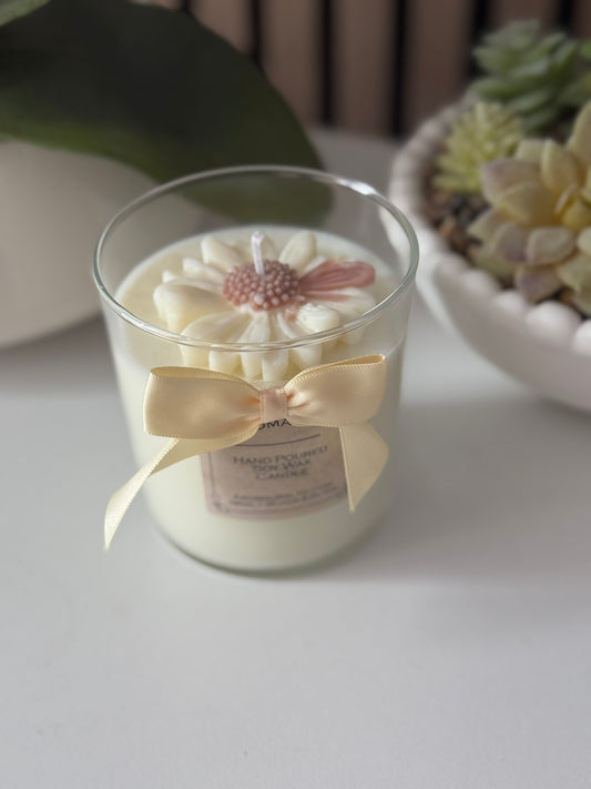 Cosy Daisy candle
