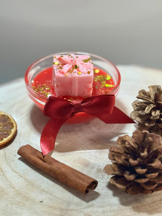 Red Christmas present candle mini
