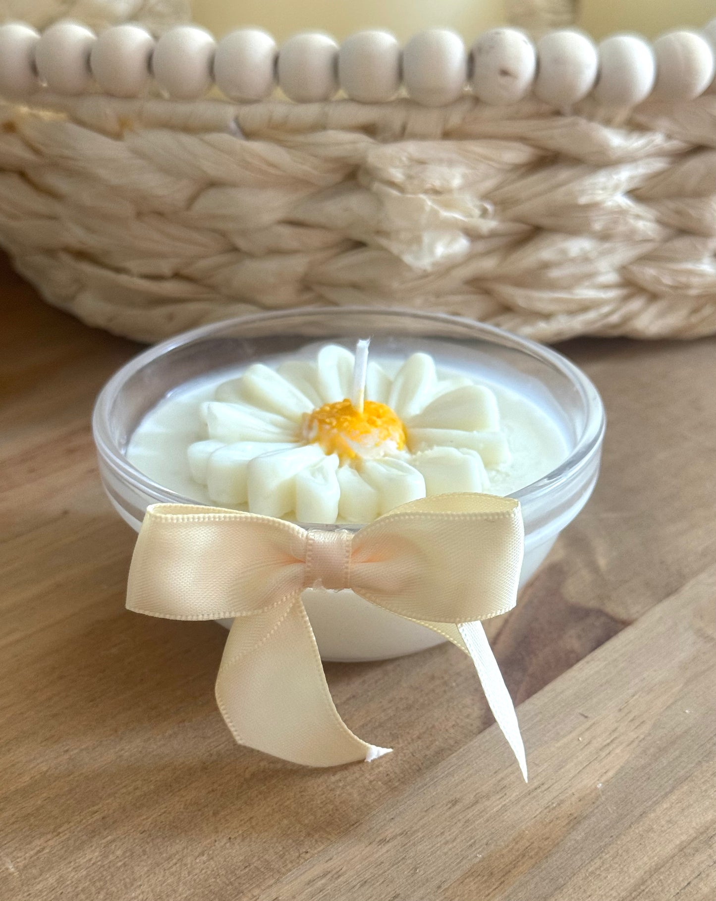 Mini yellow daisy candle